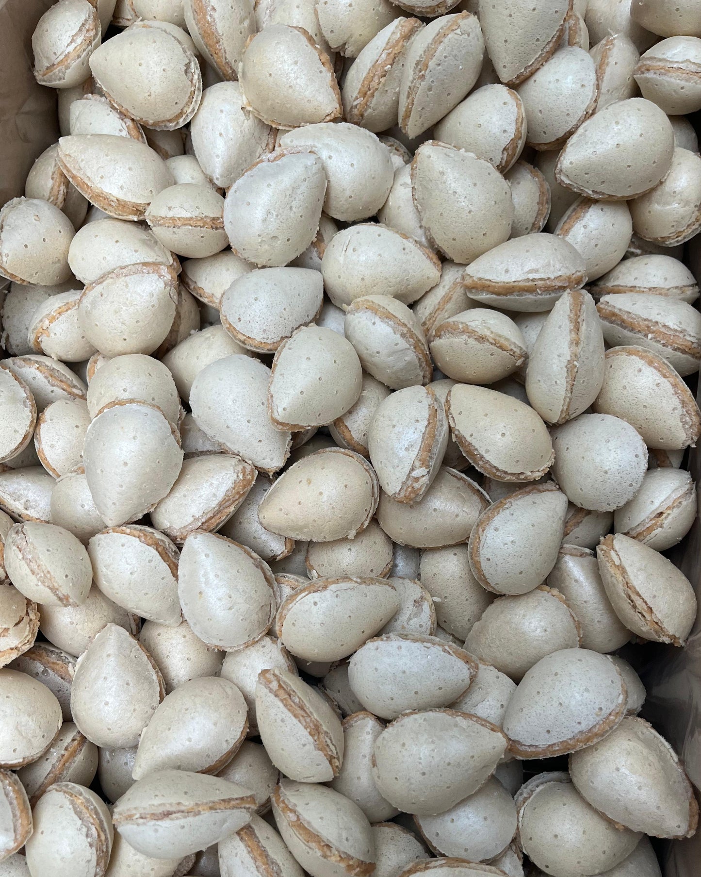 Almendras de turrón a la piedra